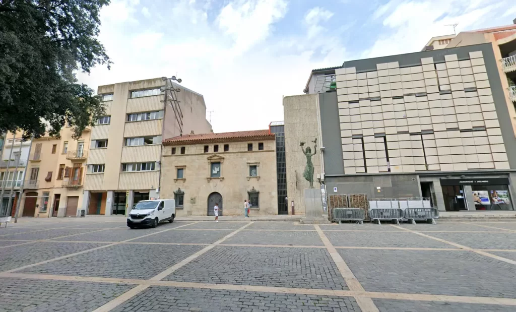 Plaza de mataro, ciudad en la que ofrecemos nuestro servicio de antenista mataró